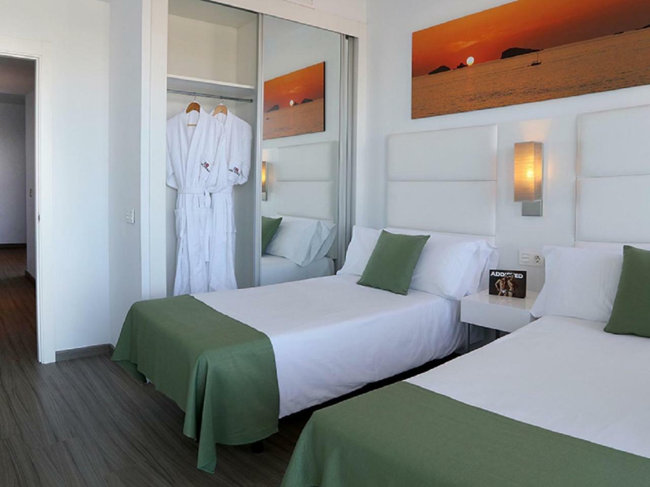 Suite Deluxe con Vista Mare Parziale